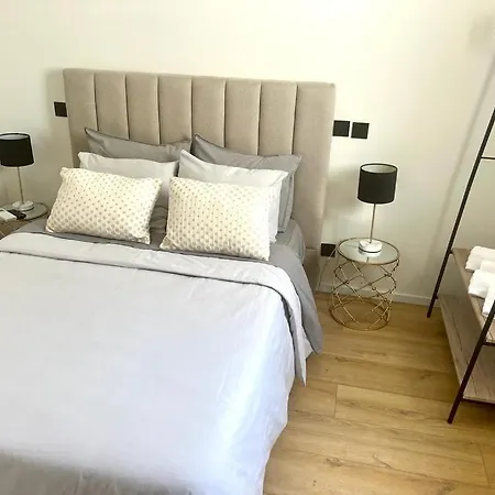 Flat Moderno E Em Apartment *